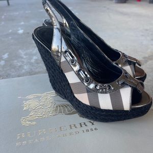 BURBERRY HEELS